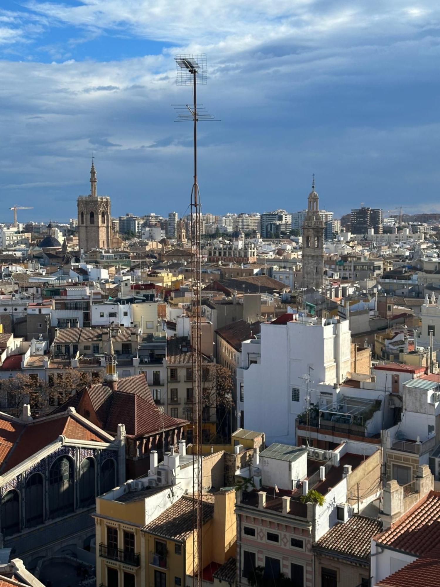ולנסיה Mirador 1 Del Mercado Central - Habitacion Con Bano Privado En El Centro De La Ciudad Vella מראה חיצוני תמונה